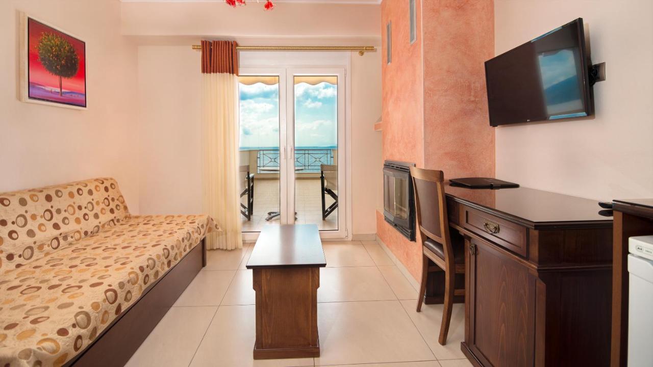 Ilia Mare Hotel Kültér fotó